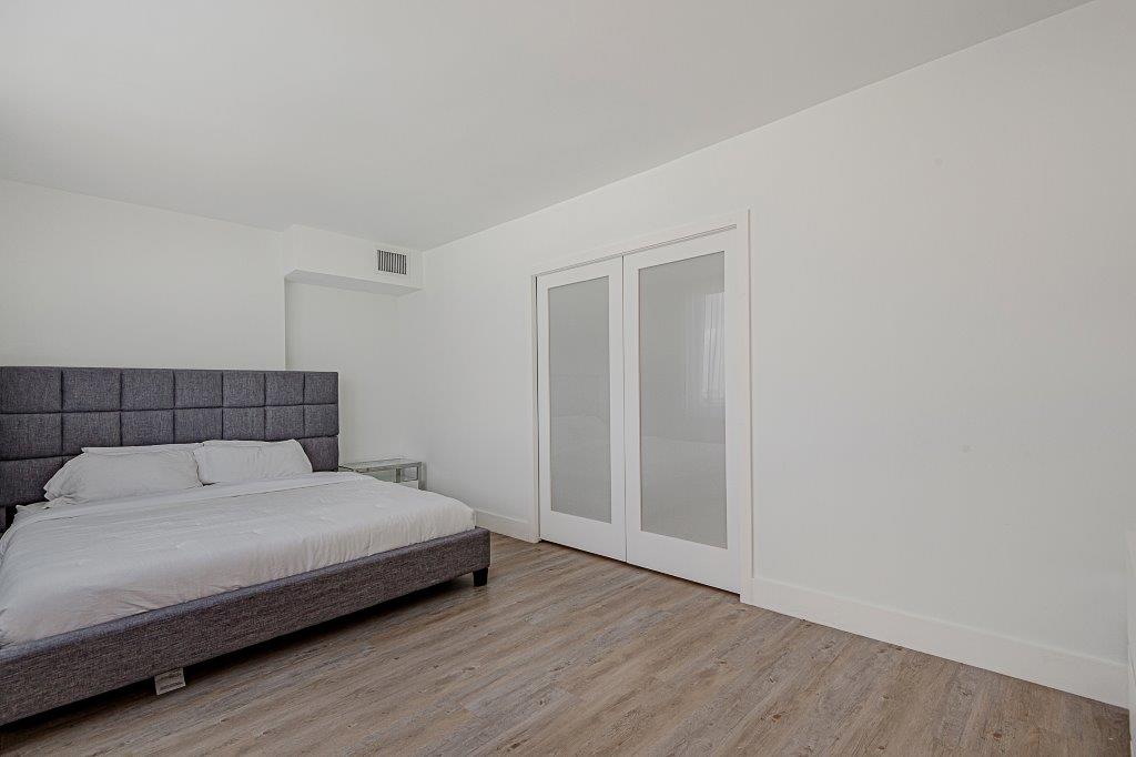 #1528 - Roney Palace — photo 19
